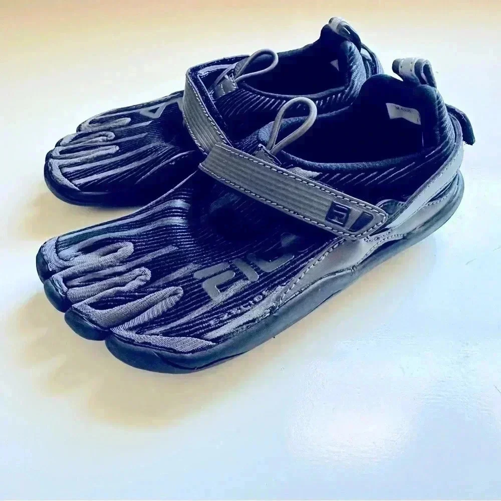 NWOT Fila Skele-Toes Slide Shoes